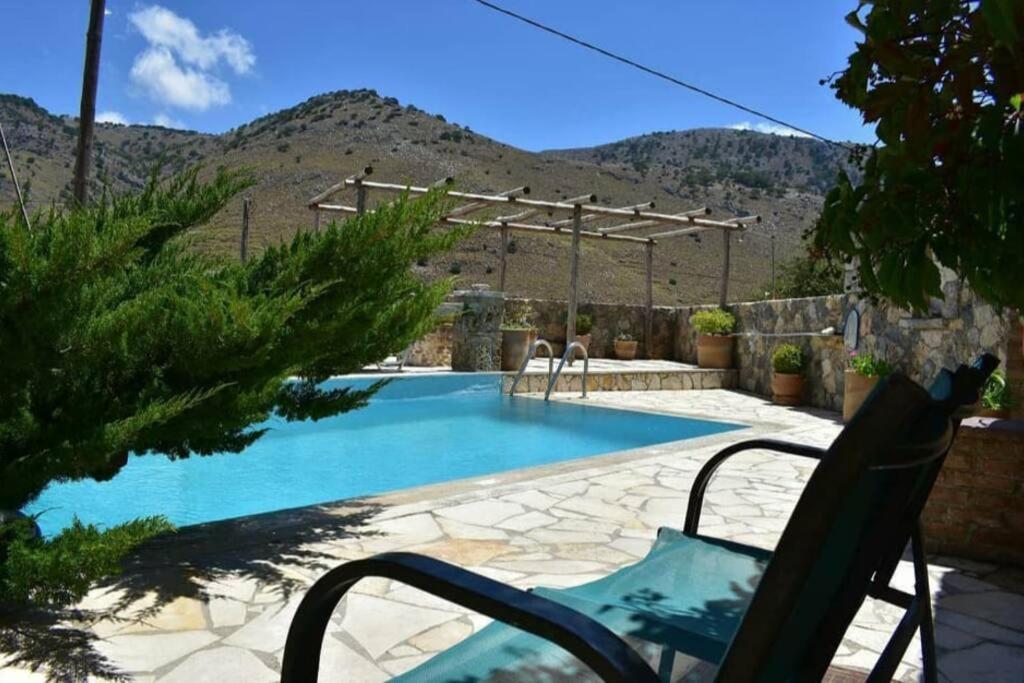 Traditional Villa With Pool In Sfakia Imbros Eksteriør bilde