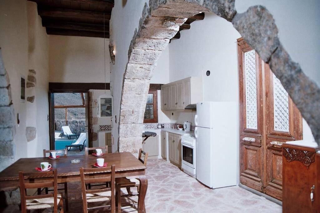 Traditional Villa With Pool In Sfakia Imbros Eksteriør bilde